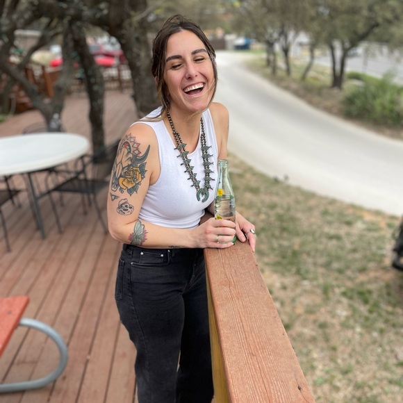 Meet your Posher, Kristina - Picture 6 of 6